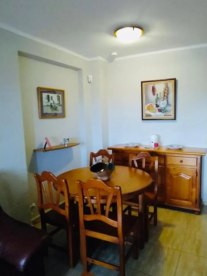 Los Pinos La Pineda Apartment
