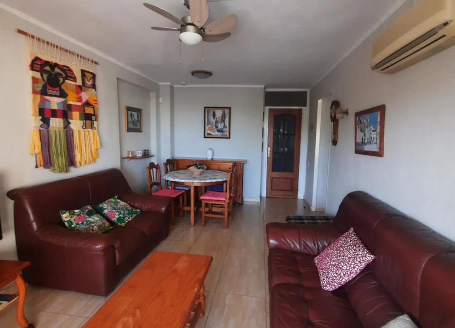 Los Pinos La Pineda Apartment